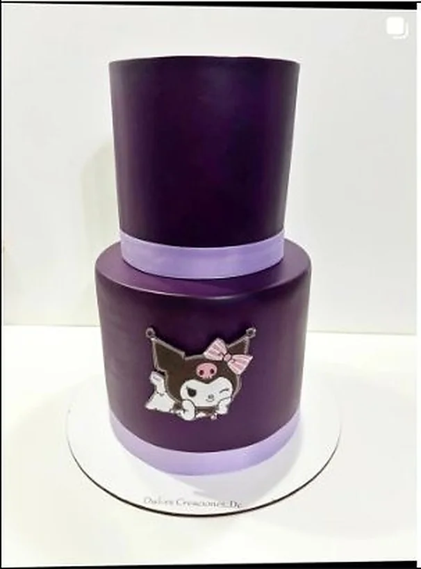 Torta Kuromi Sanrio temÃ¡tica para fans de Hello Kitty